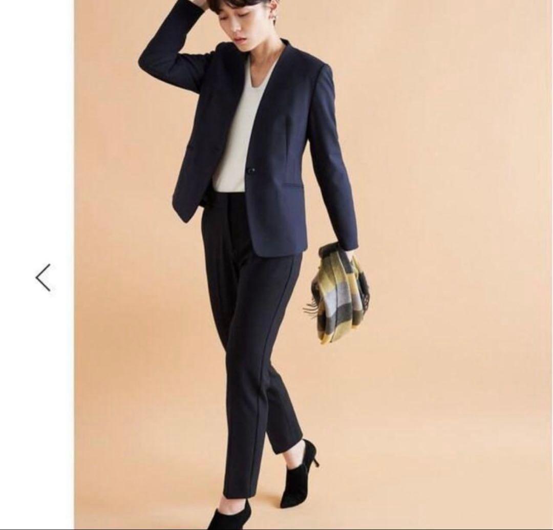プラステ ノーカラーパンツスーツ ブラッシュドバック S/XS ネイビー