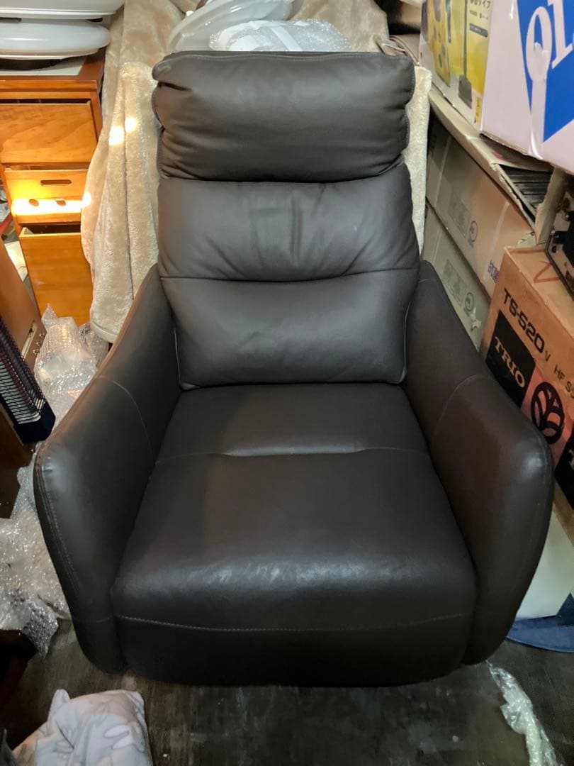 ほぼ未使用　ニトリ　電動リクライニングパーソナルチェアー
