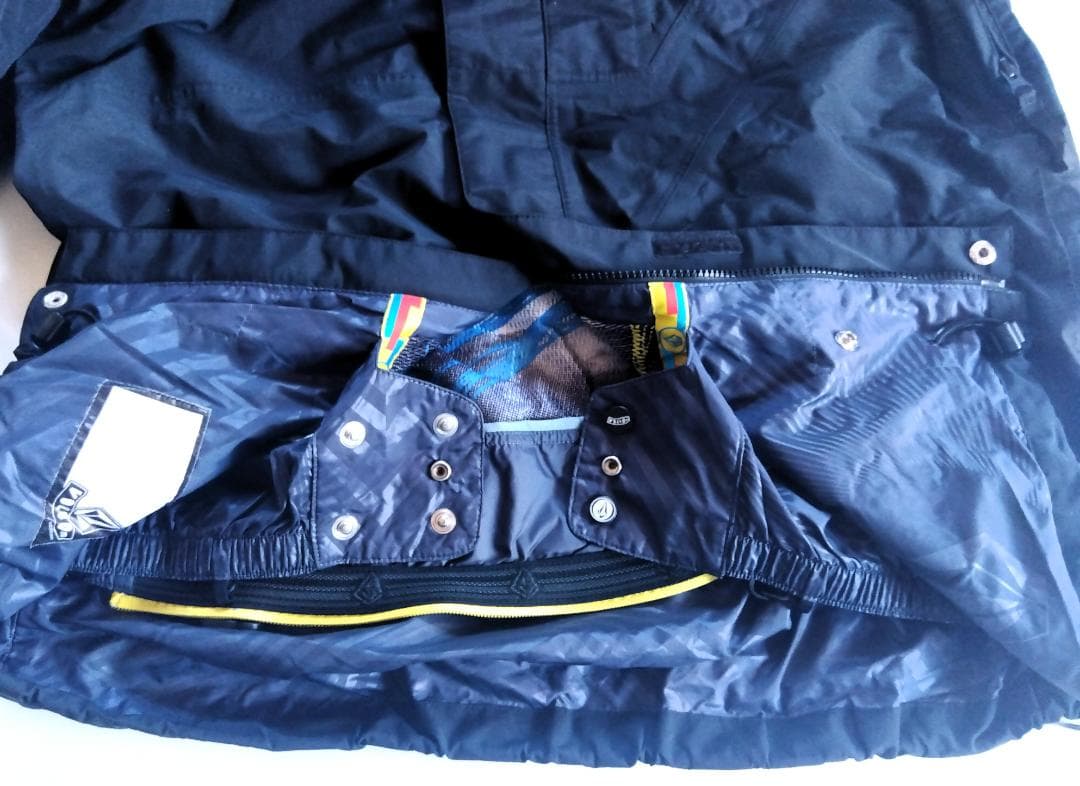 VOLCOM ボルコム GORE-TEX スノーボードウエア サイズL