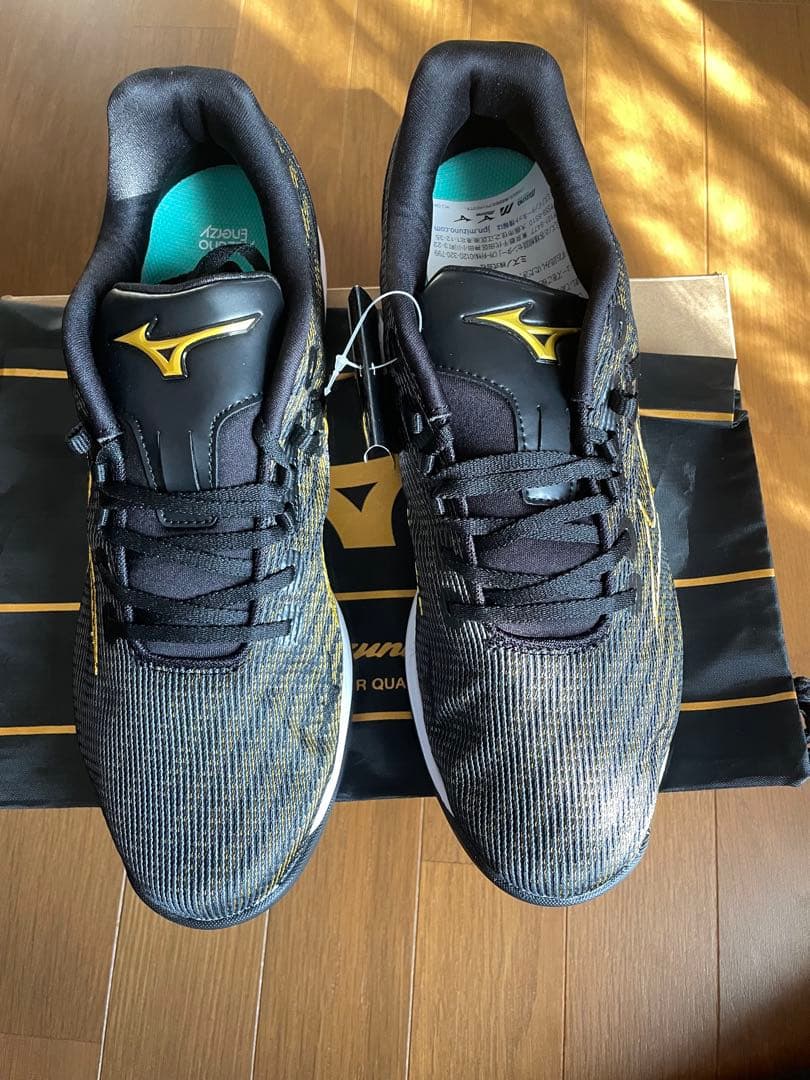 【新品】Mizuno ウェーブライトレボランプロ