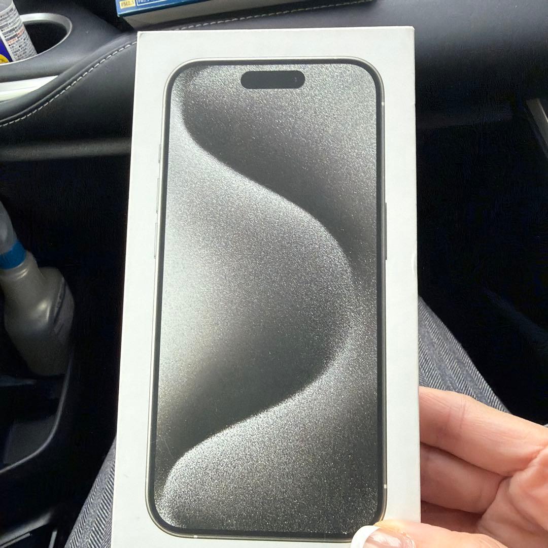 iPhone 15Pro ホワイト　本体のみ