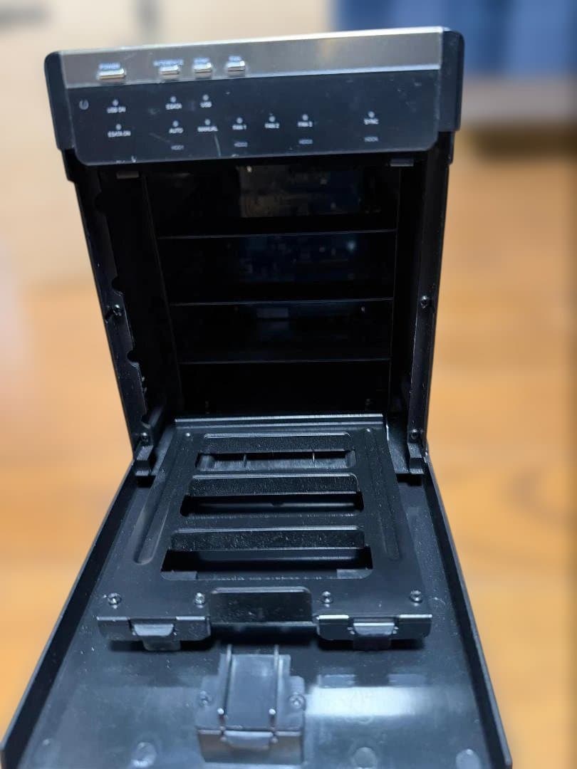 Logitec 外付けHDDケース 4Bay (LHR-4BNHEU3)