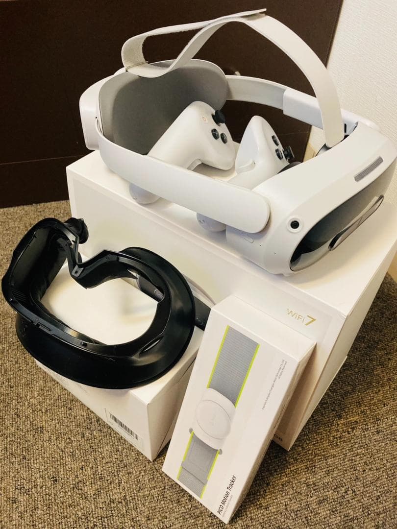 PICO4Ultra＋Motion Tracker(未開封)＋フェイスクッション