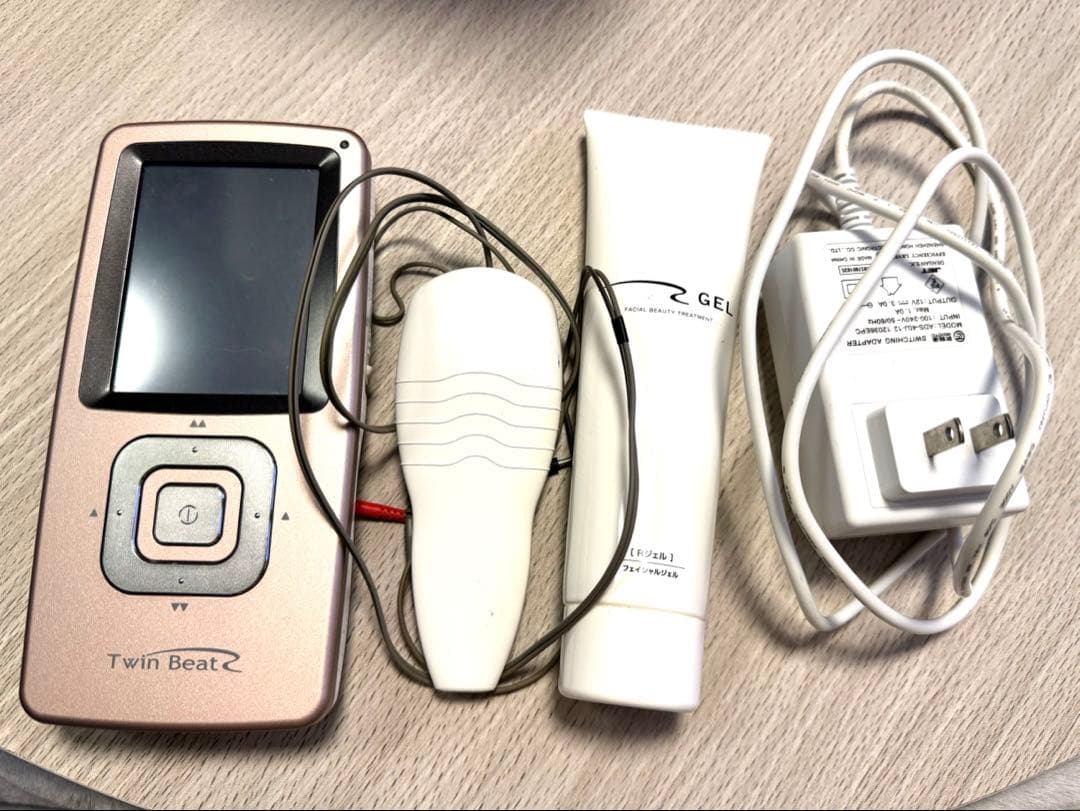 EMS美顔器ツインビート