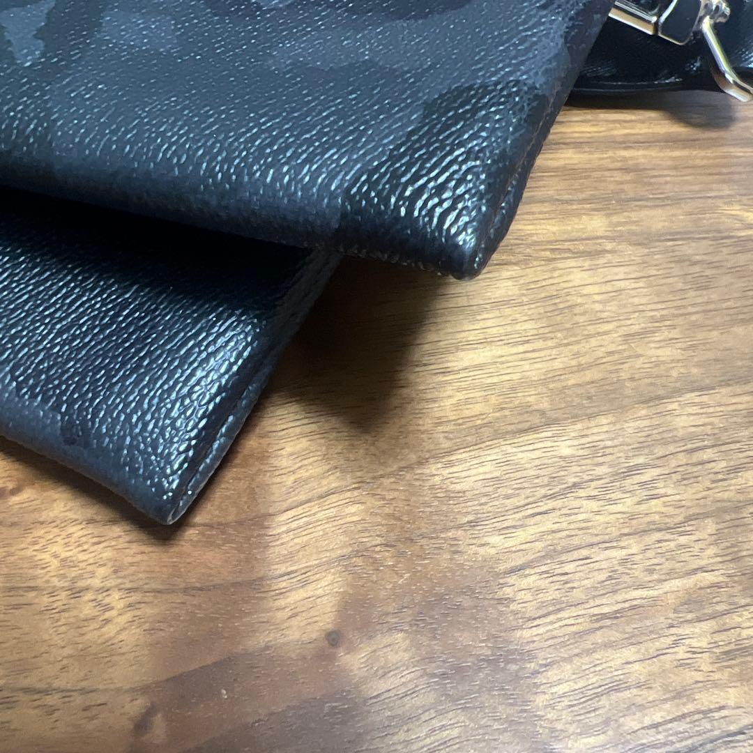 ブラックメッセンジャーバッグ