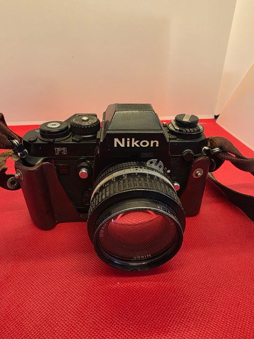 Nikon F3 一眼レフカメラ Nikkor 50mmレンズ付き