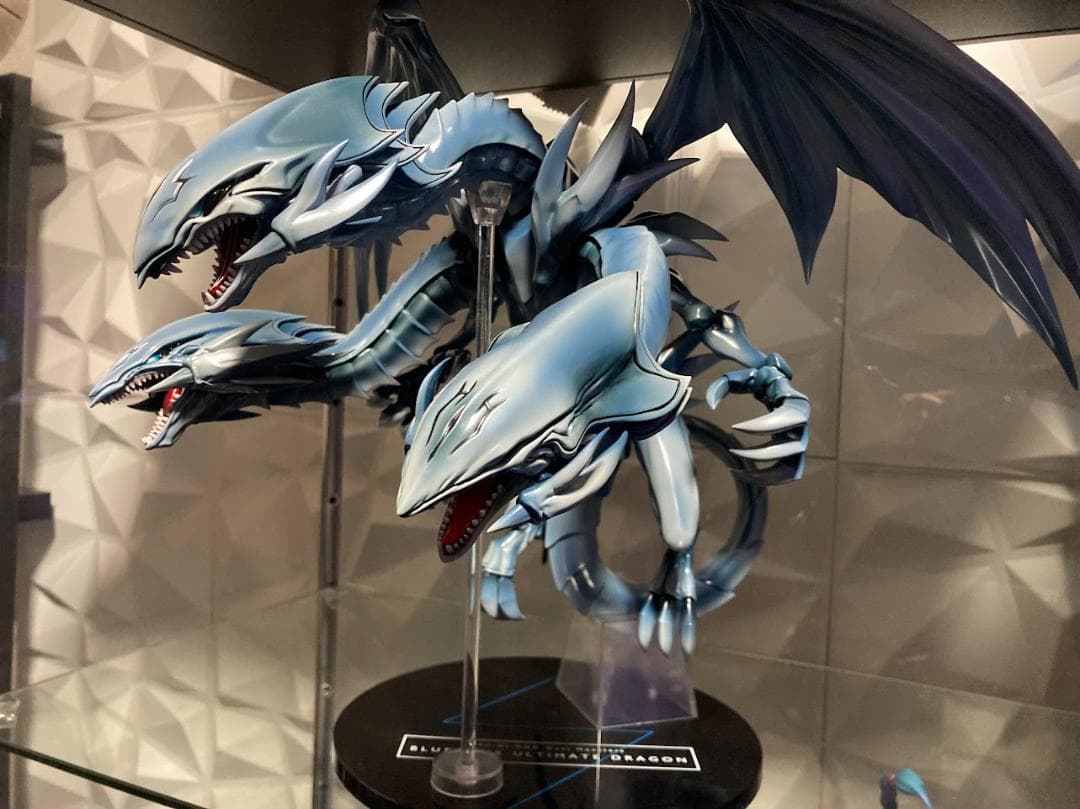 青眼の究極竜 フィギュア あみあみ　ブルーアイズ・アルティメットドラゴン