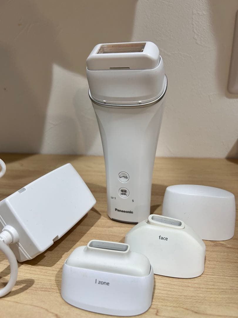 Panasonic 脱毛器 本体とアタッチメント
