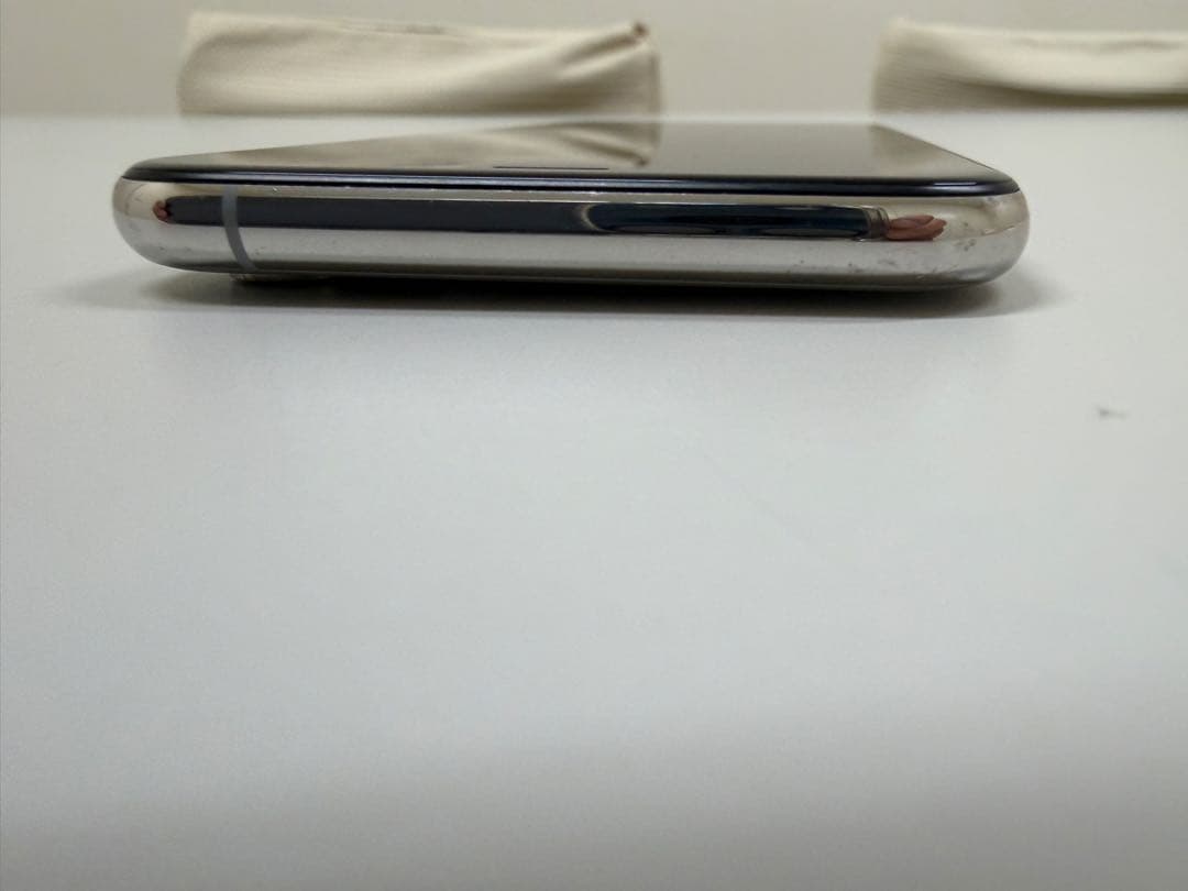 iPhone XS シルバー 64GB ジャンク品　液晶部品取り用