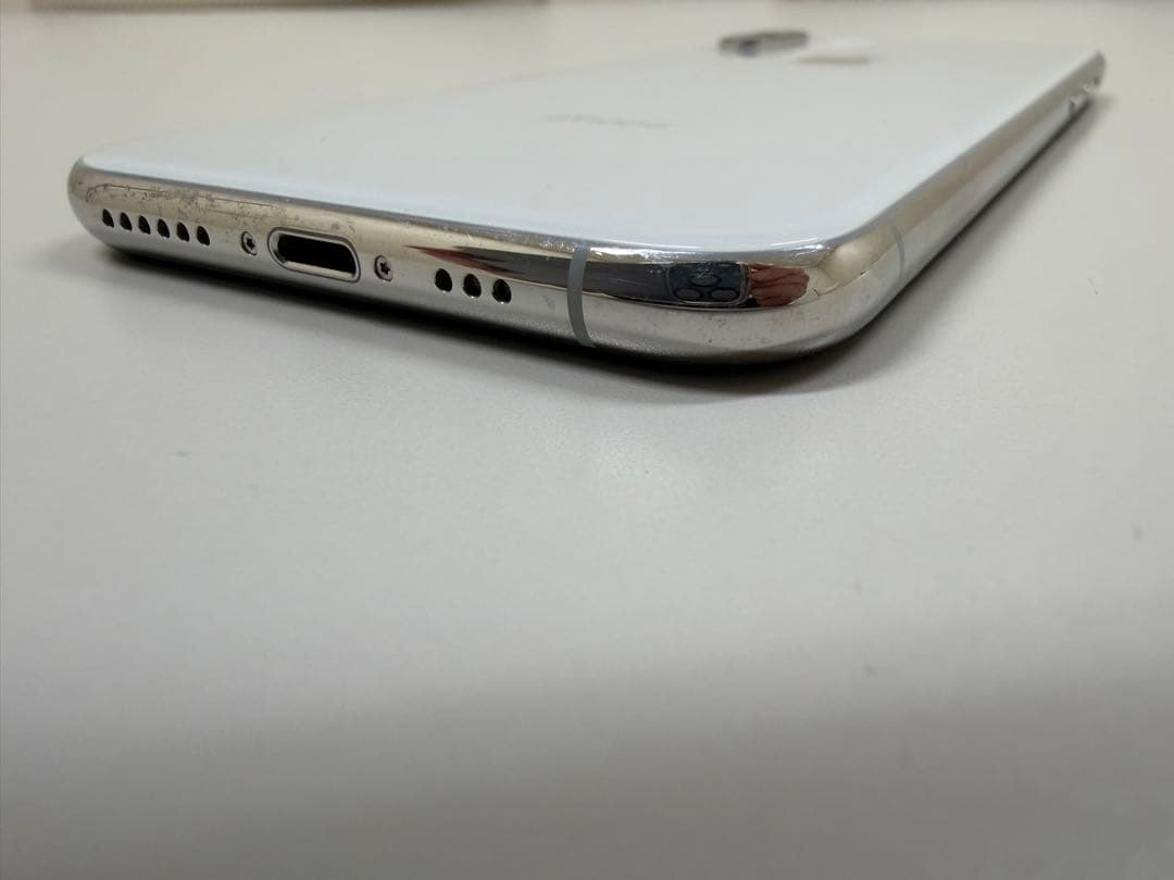 iPhone XS シルバー 64GB ジャンク品　液晶部品取り用