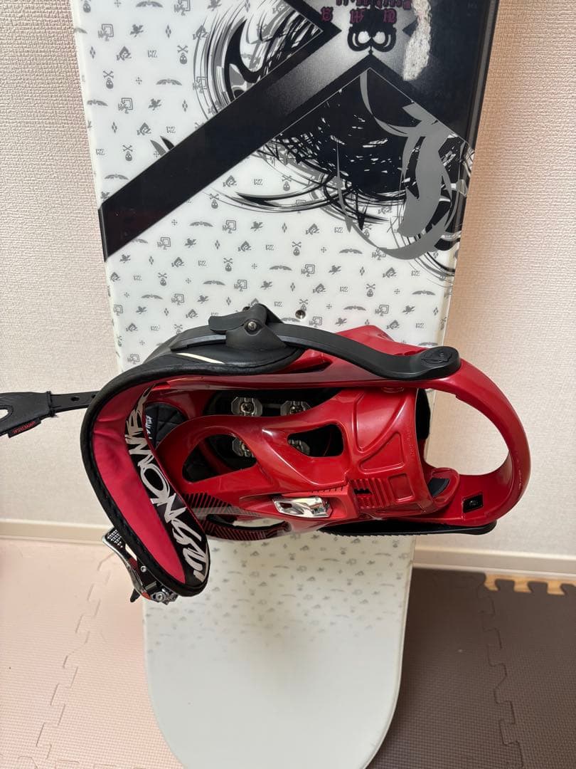 スノーボード 板＋ビンディング セット 赤／ブラック 中古