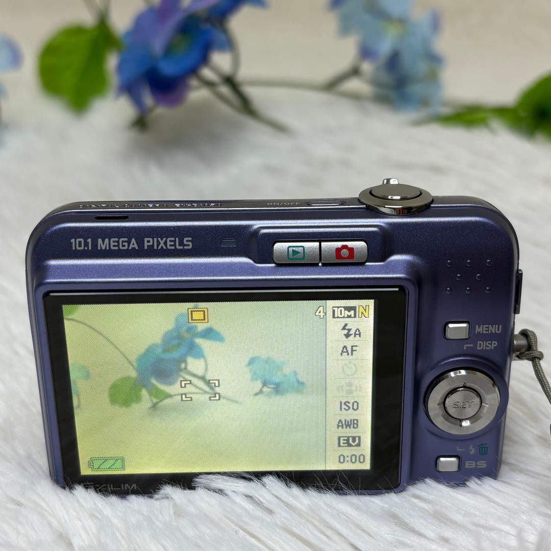 CASIO カメラ　EX-Z1050 充電器　ブルー コンデジ　動作品