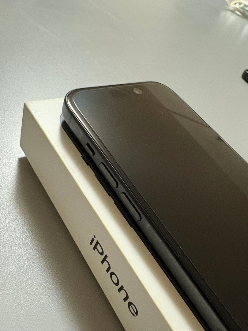 【美品】Apple iPhone15 128GB ブラック SIMフリー