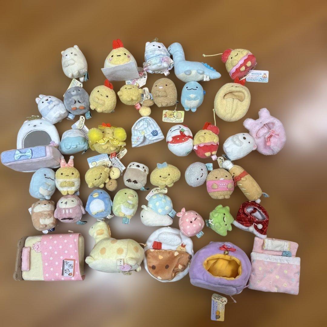 すみっこぐらしまとめ売り　ぬいぐるみ・マスコットセット 約40個