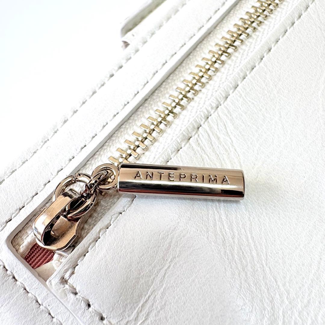 ✨新品✨アンテプリマ✨ マッツェット✨手帳型✨iPhoneSE✨ホワイト✨レザー