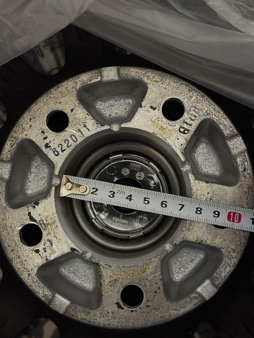 【超美品】スタッドレスタイヤ BLIZZAK DM-V3 215/70R16