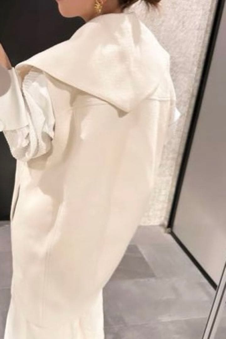 大幅値下げ‼︎shirocon☆yori☆コクーンジレ☆ビッグ襟 ホワイト