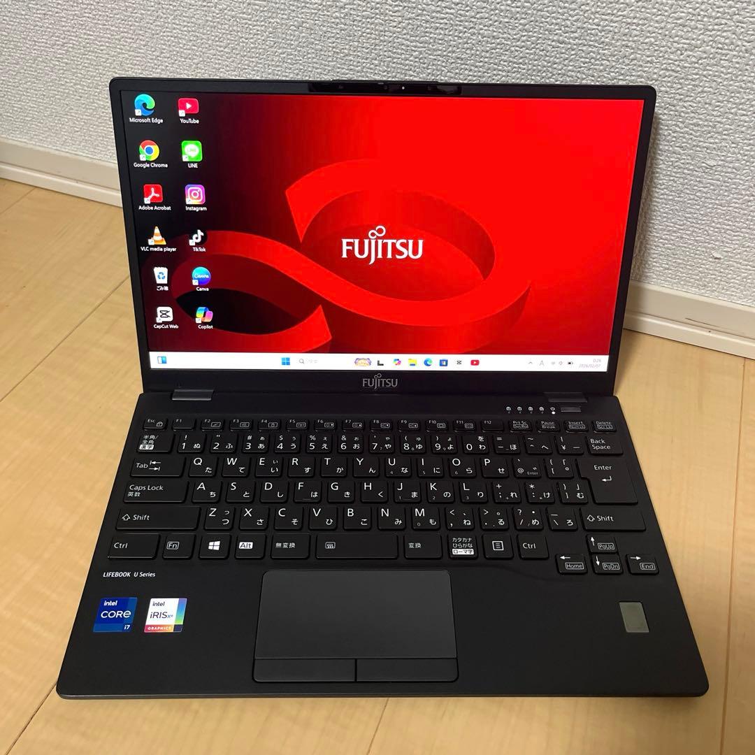 FUJITSU Core i7 11Gen 2021年製 ノートパソコン