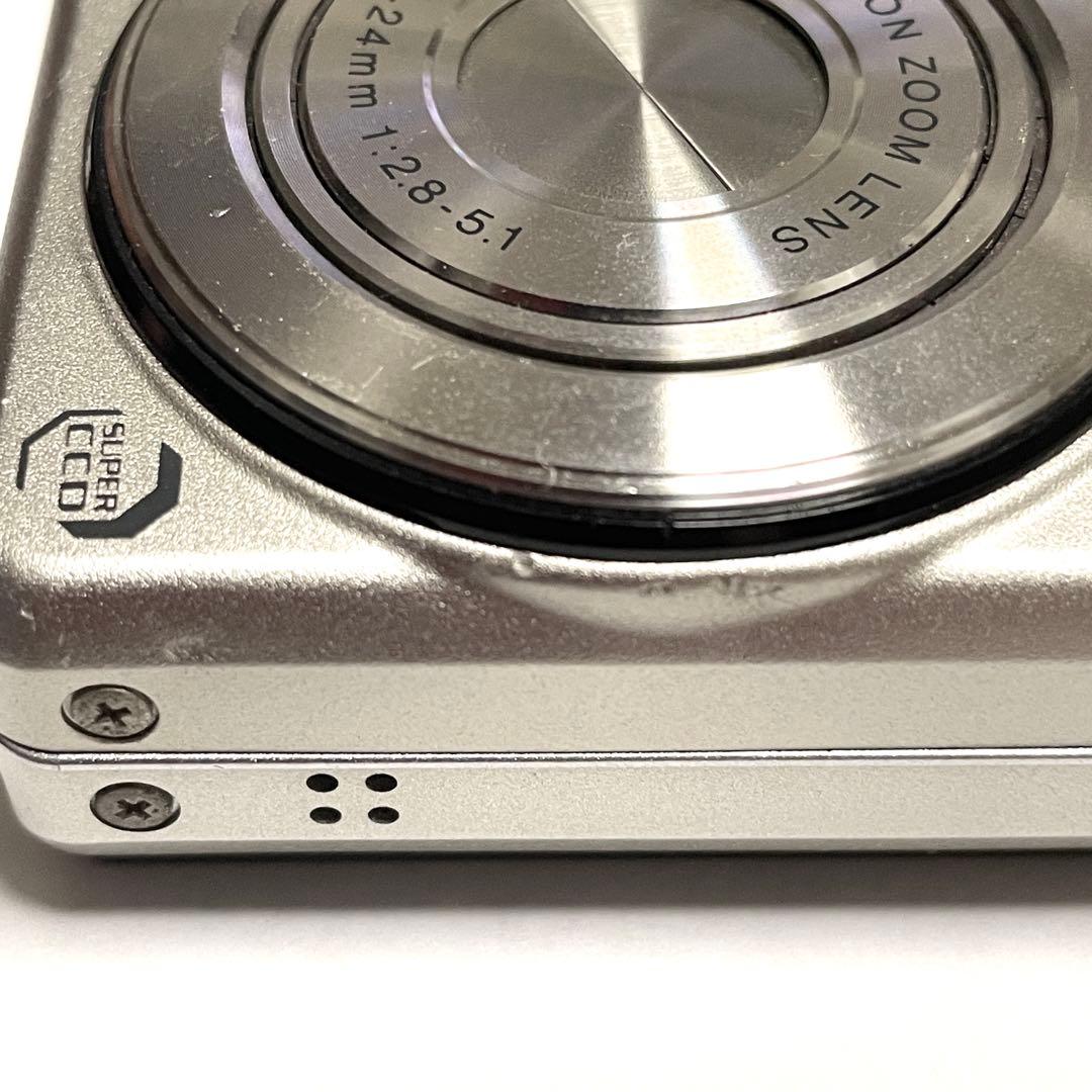 FUJIFILM FinePix F50fd 本体と付属品