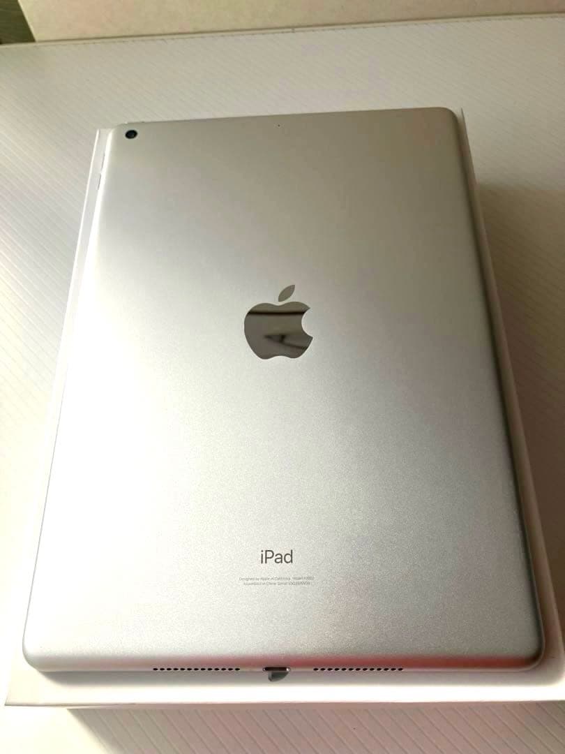 美品✨Apple iPad 第9世代64GB Wi-Fi シルバー箱付属品付