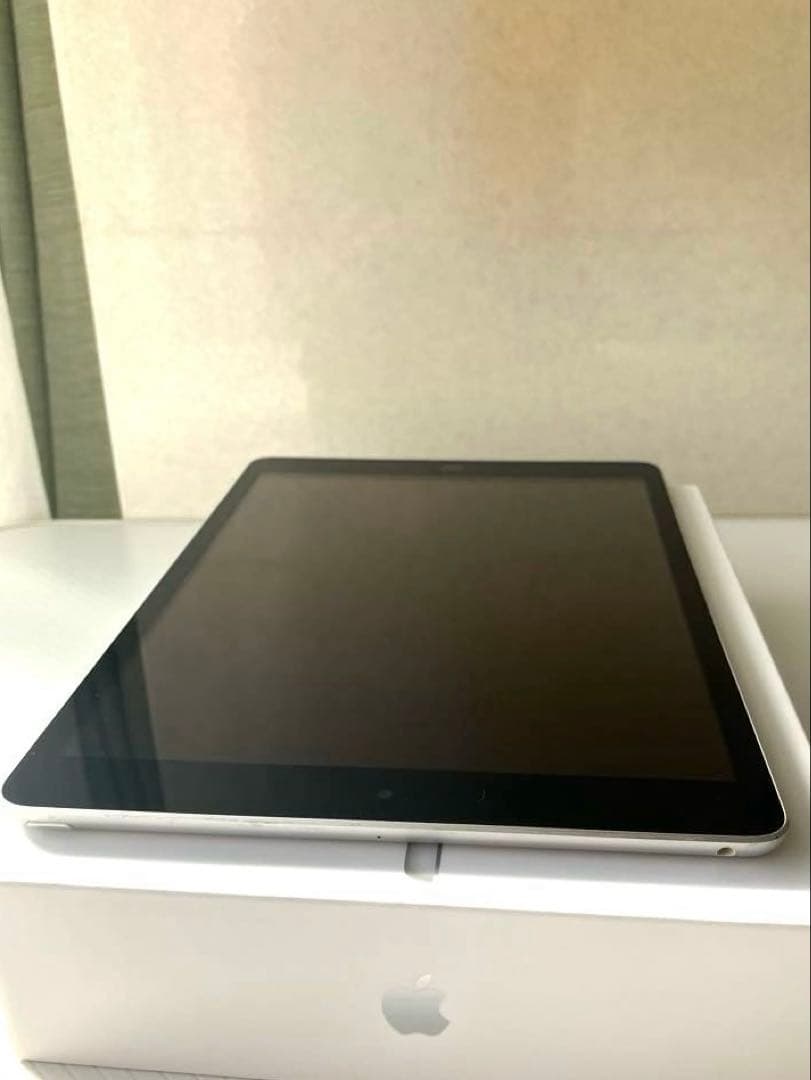 美品✨Apple iPad 第9世代64GB Wi-Fi シルバー箱付属品付