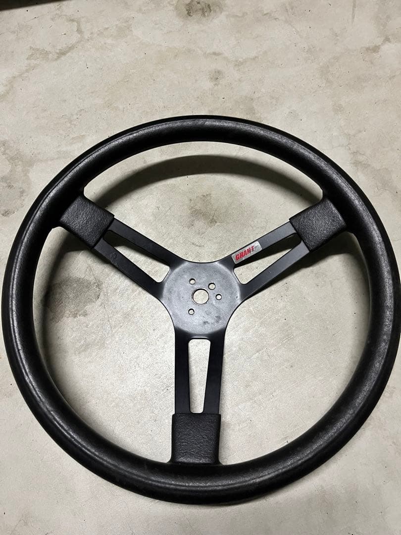 GRANT Racingハンドル