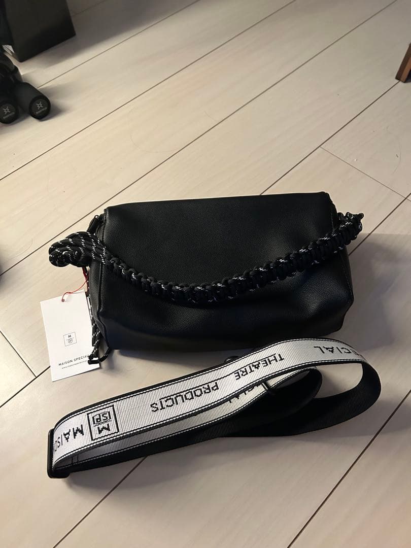 メゾンスペシャル　ショルダーバッグ