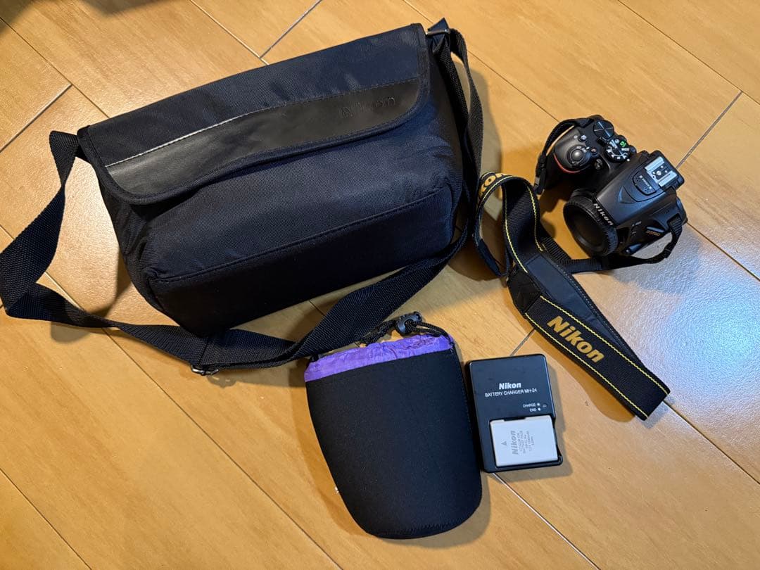 Nikon D5500 デジタル一眼レフカメラ バック付