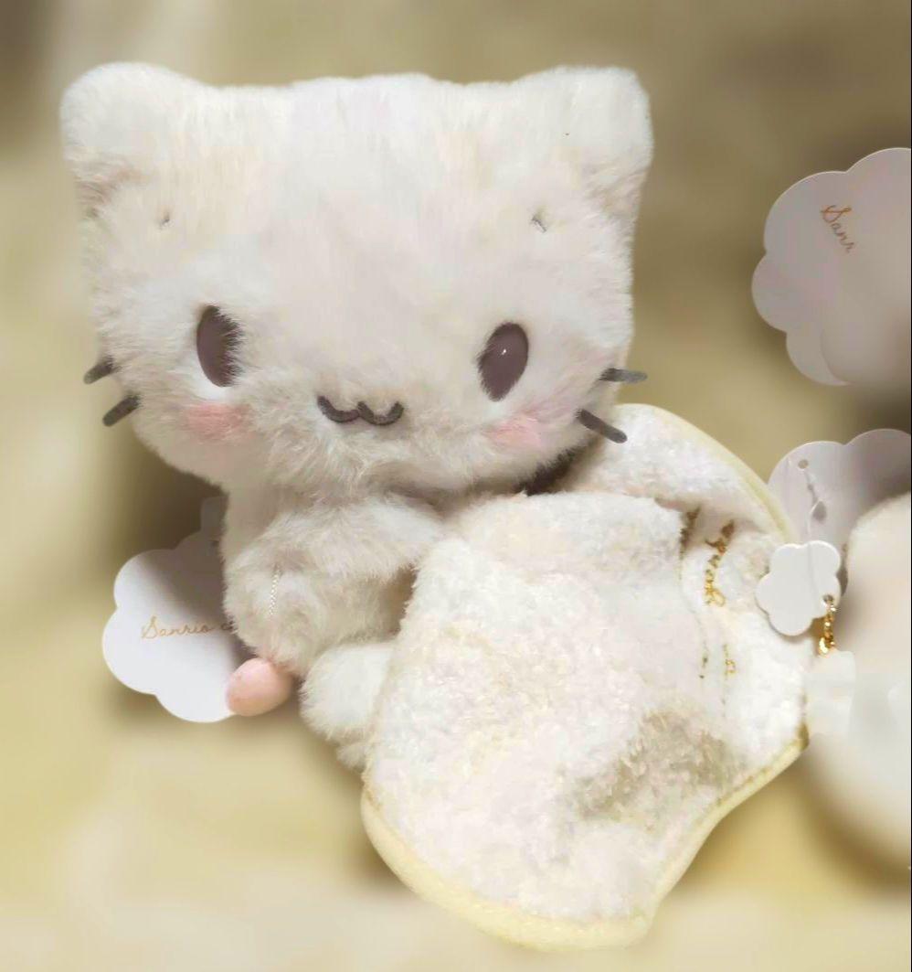 マシュマロみたいなふわふわにゃんこ　ぬいぐるみ　マスコットチャーム　ポーチ　３点