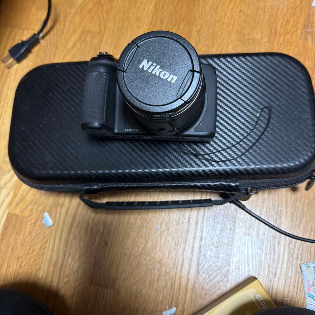 Nikon デジタル一眼レフカメラ ケース付き