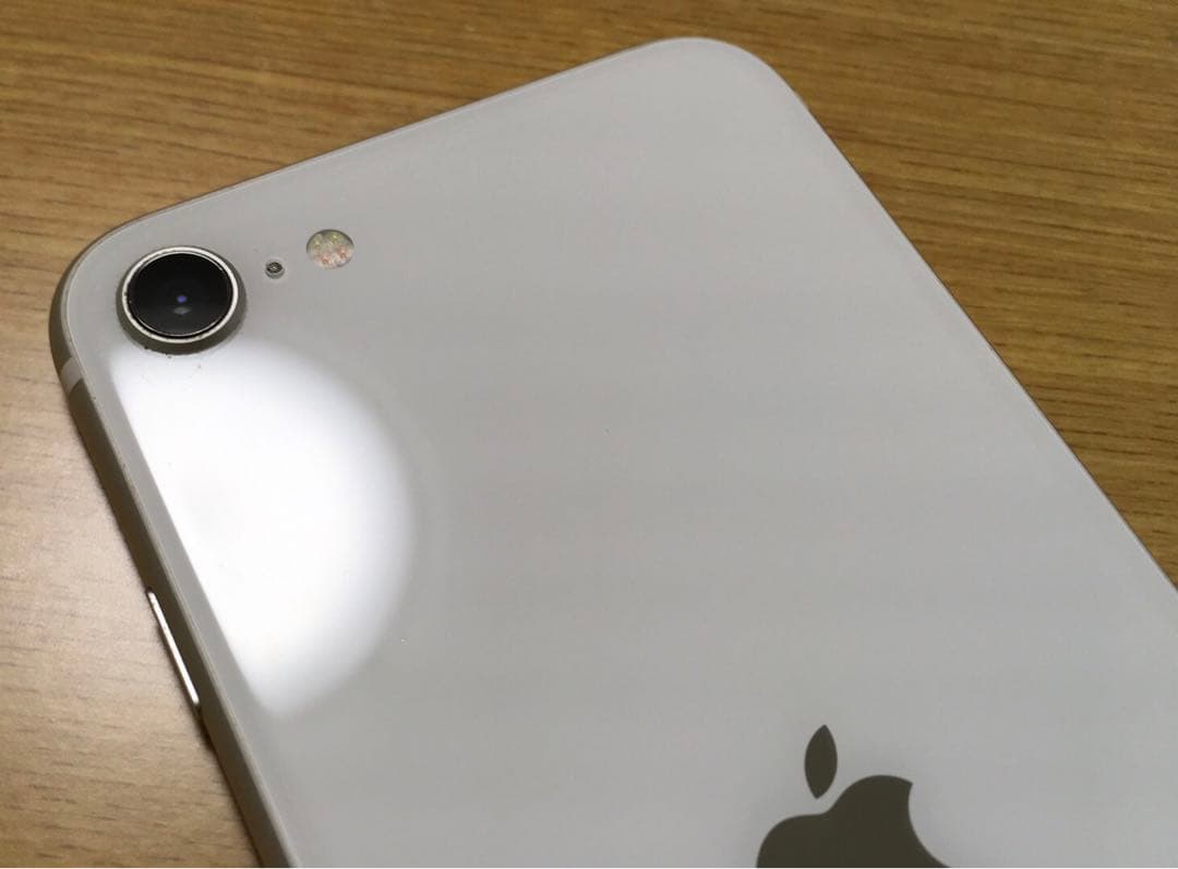 ジャンク品 iPhone SE 第2世代 128GB ホワイト SIMフリー