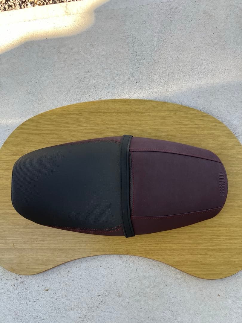 YAMAHA XSR900 純正シート