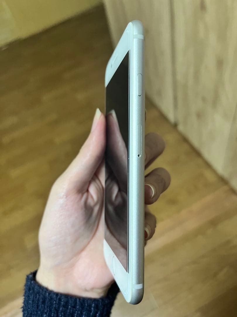 最終値下げ　Apple iPhone8 SIMロックなし　最大バッテリー76%