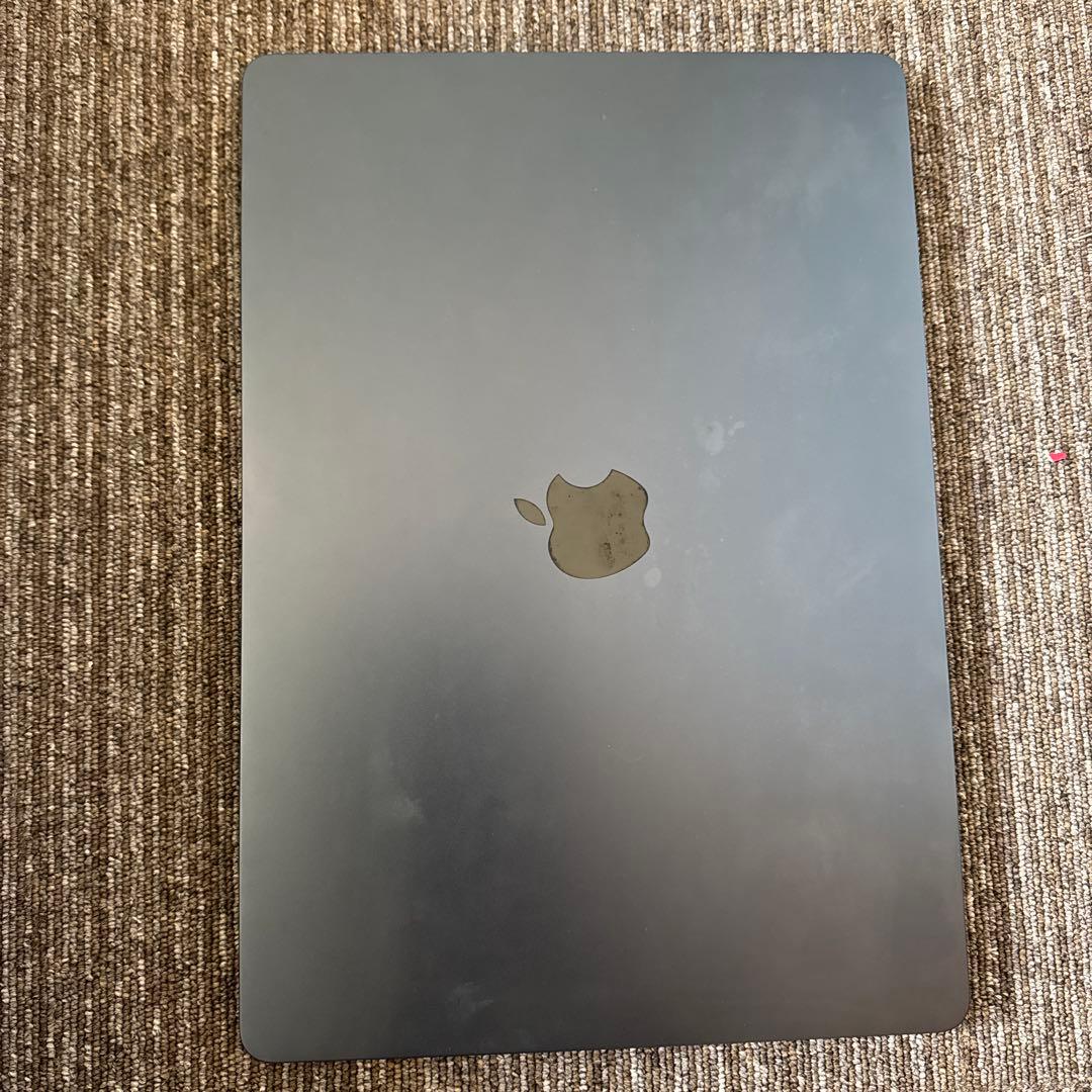 Apple MacBook Air 15-inch 本体