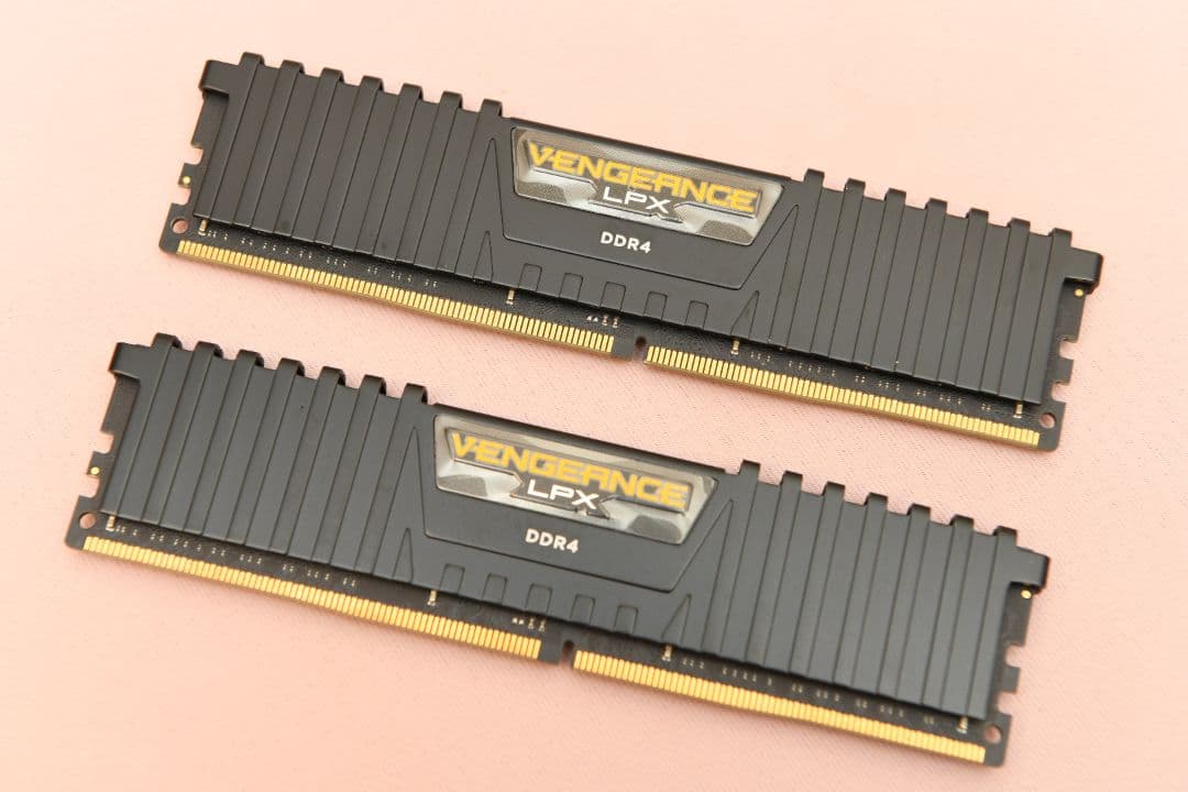 メモリー Corsair Vengeance LPX 32GB (16GBx2) DDR4