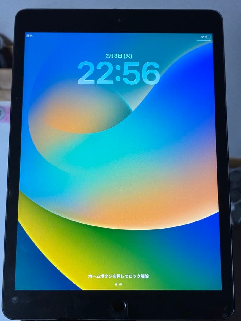 美品 Apple iPad (第8世代) 128GB WiFiスペースグレー