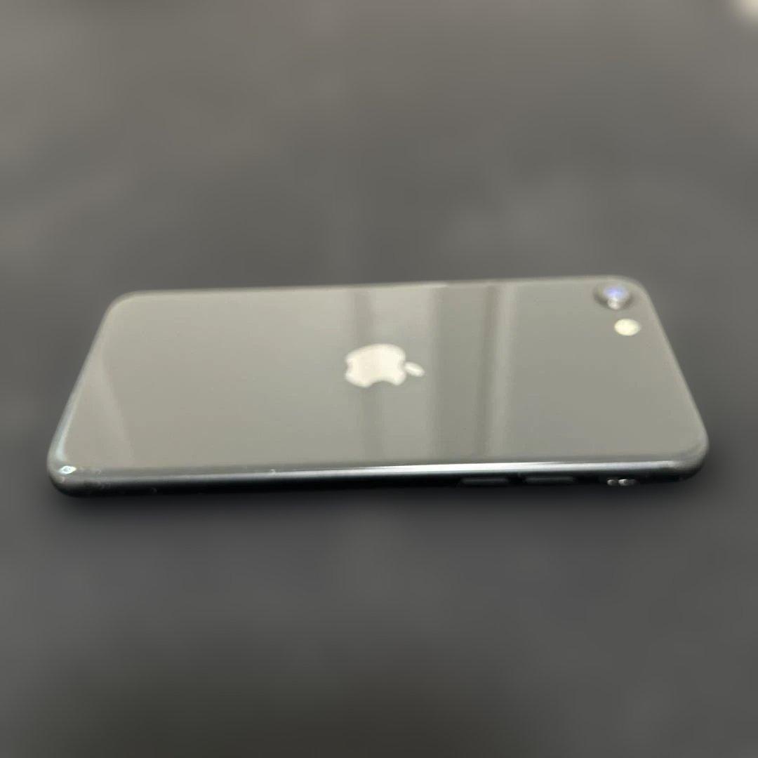 iPhoneSE2 128GB ブラック 中古
