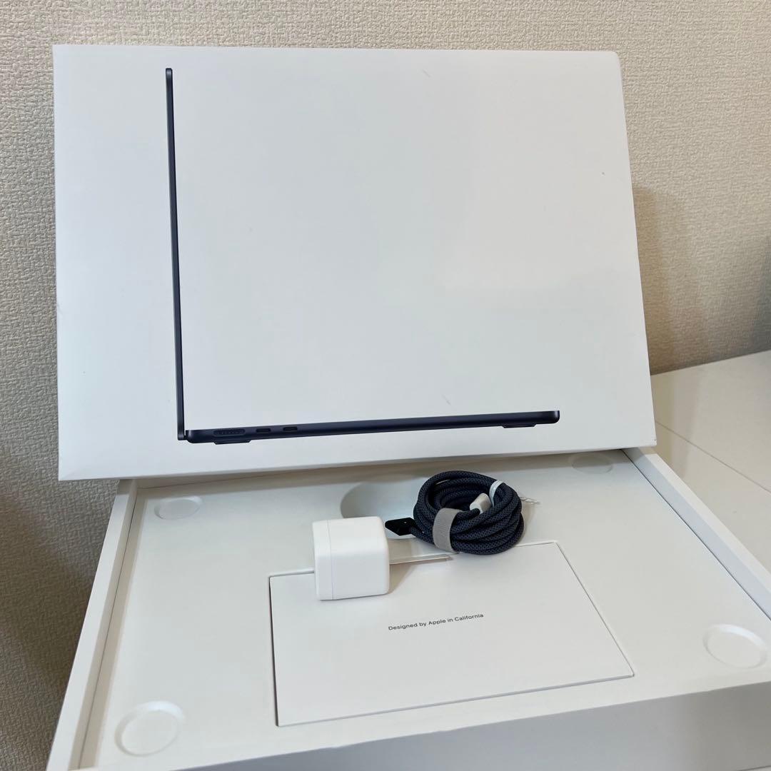 ★MacBook Air M2 8GB/256GB 2022ミッドナイト