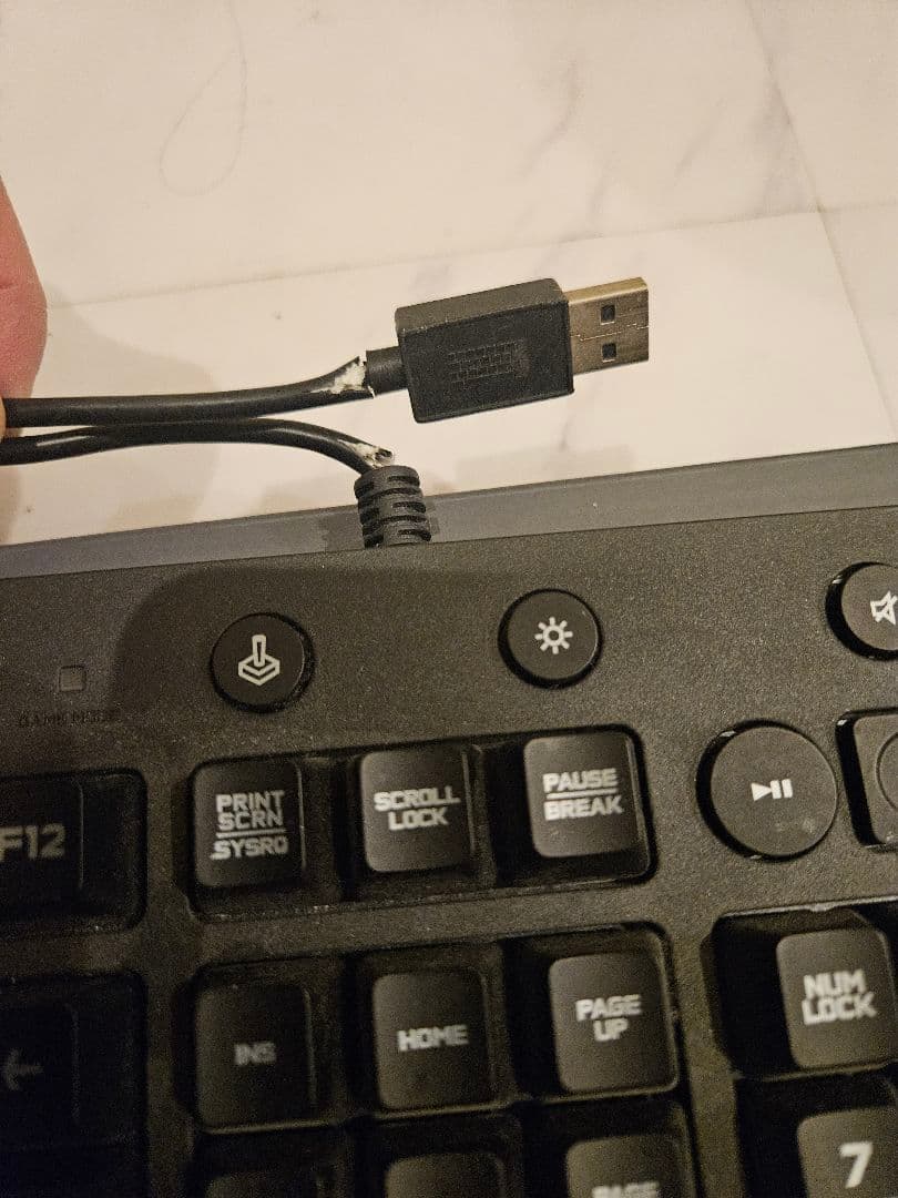 Ryzen7ミニPC＋モニターセット おまけでマウスとキーボード