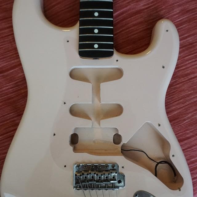 Fender Japan ストラトキャスター　ST-62　Eシリアル