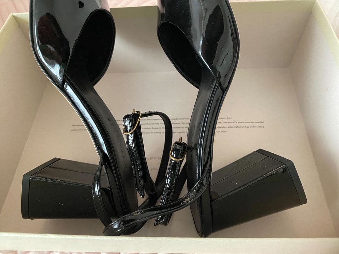 靴 Dear Frances Harlow Ankle Strap Pump