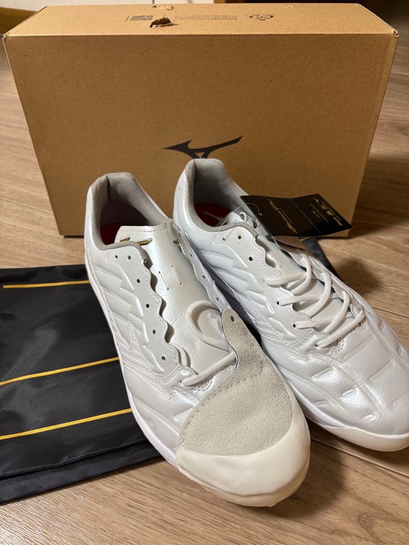 Mizuno CUSHIONREVO PRO 27.0cm ホワイト