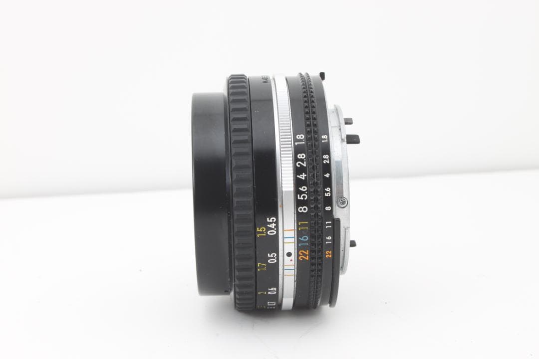 Nikon EM 　Nikkor 50mm f/1.8パンケーキレンズ