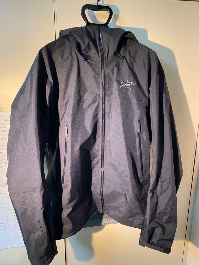 美品Arc'teryx アークテリクス　ベータSL