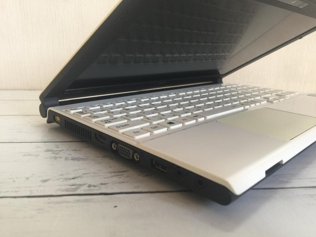 NEC PC-VK20HHZ 13.3型/8G/Office2024/win11