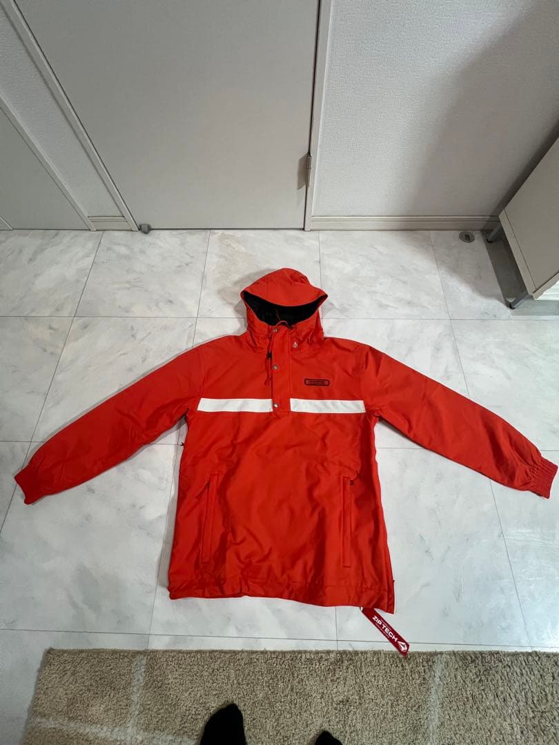 VOLCOM ボルコム オレンジ フード付き スノーボードウェア