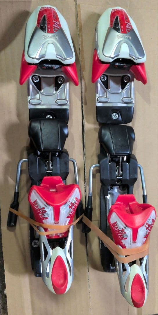 マーカーコンプ14 スキー ビンディング 赤白