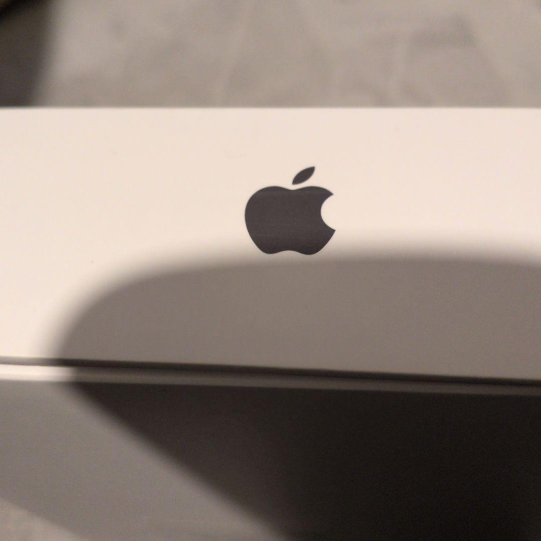 iPad　7世代32G　本体 WiFiモデル　ほぼ未使用