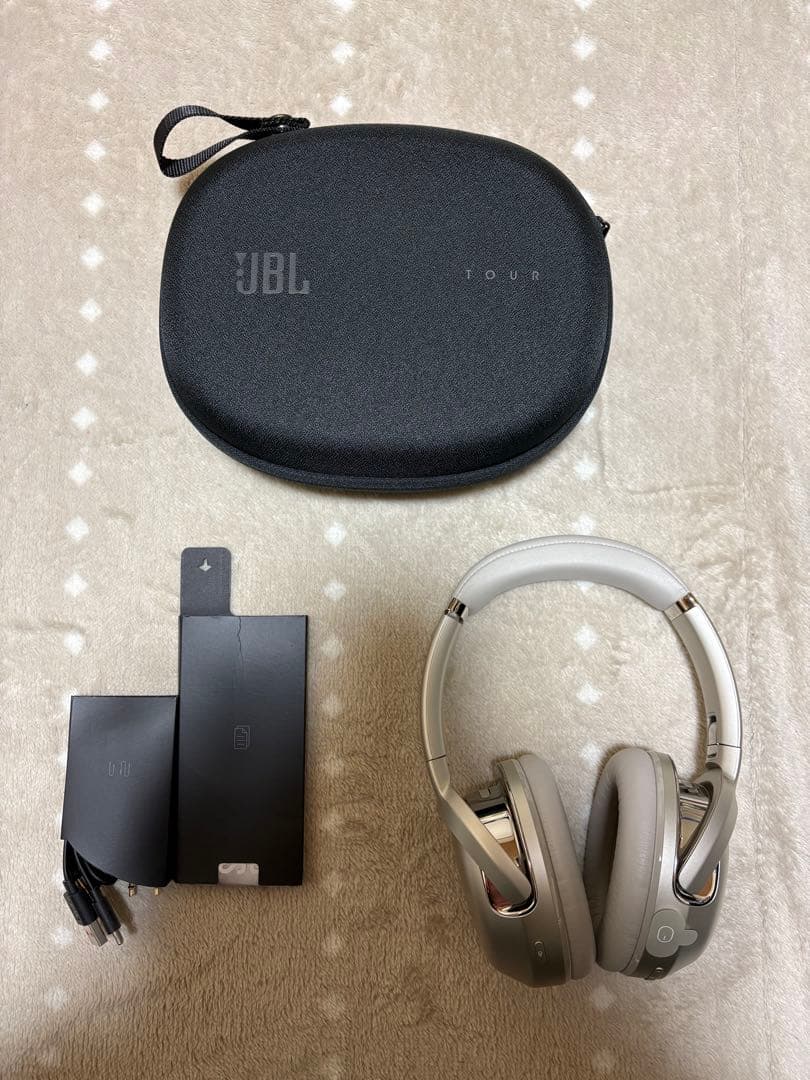 JBL Tour One M2 ワイヤレスヘッドホン