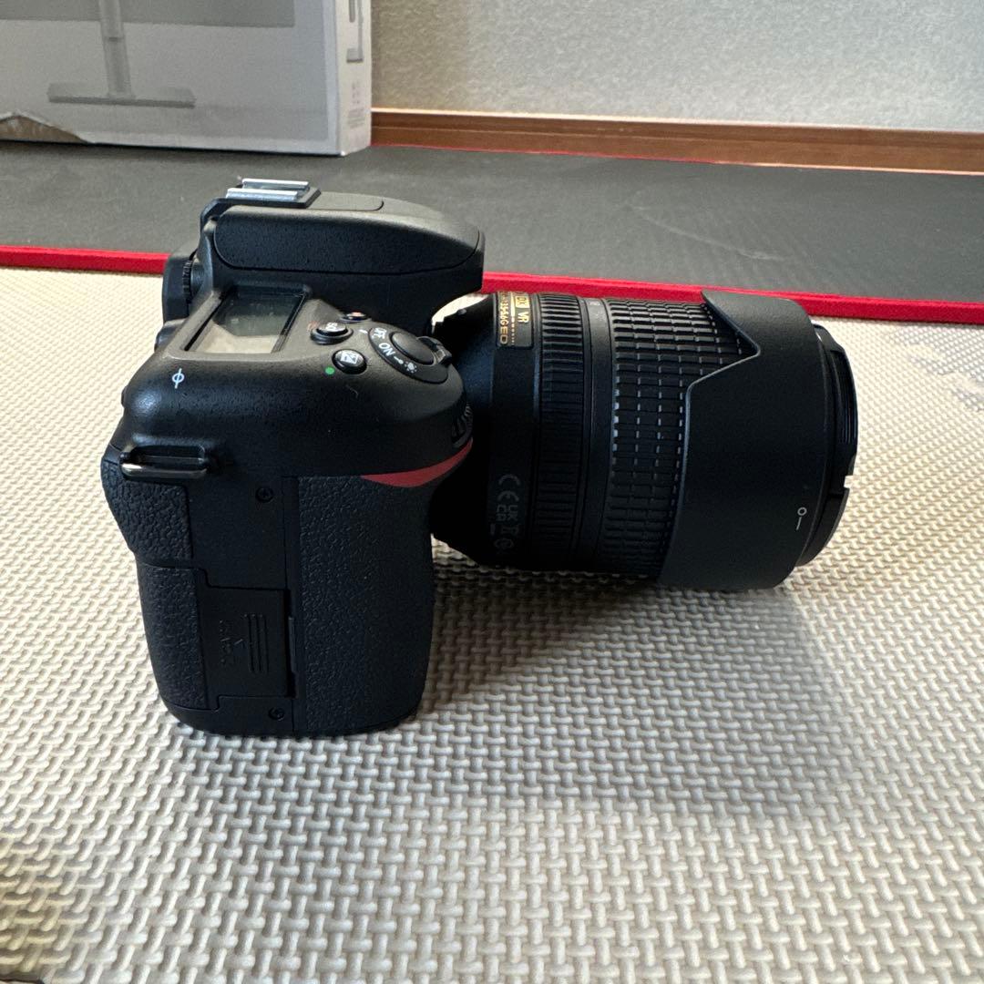 Nikon D7500 デジタル一眼レフ 本体とレンズ